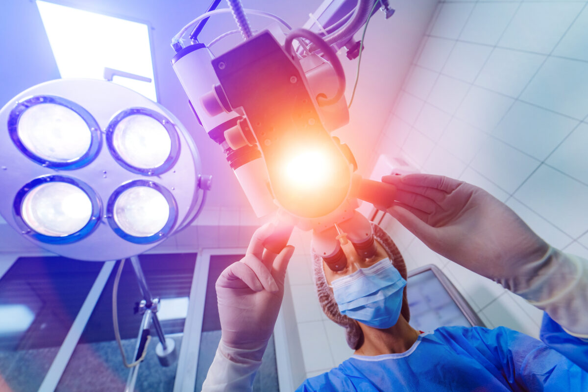 Evoluzione chirurgia: chirurghi-bioingegeri, supporto 5G a bisturi in realtà virtuale
