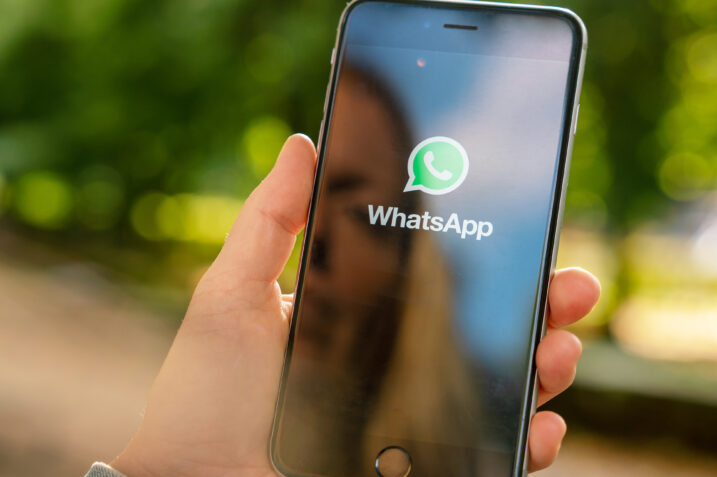 Furto foto profilo WhatsApp: ecco come impedire che venga rubata