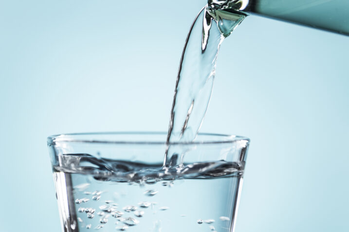 Cosa accade alla glicemia assumendo questa quantità di acqua al giorno
