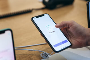 Il Face ID di Iphone non funziona? Prova questo trucchetto