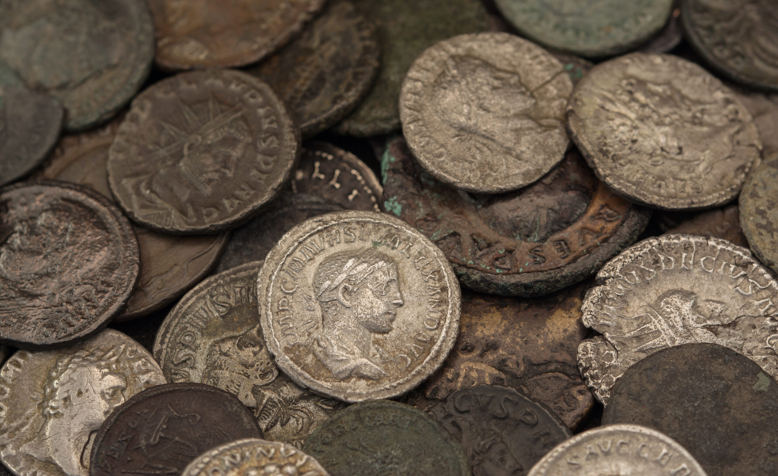 Questa moneta di Giulio Cesare può essere un buon investimento. Tutti i dettagli