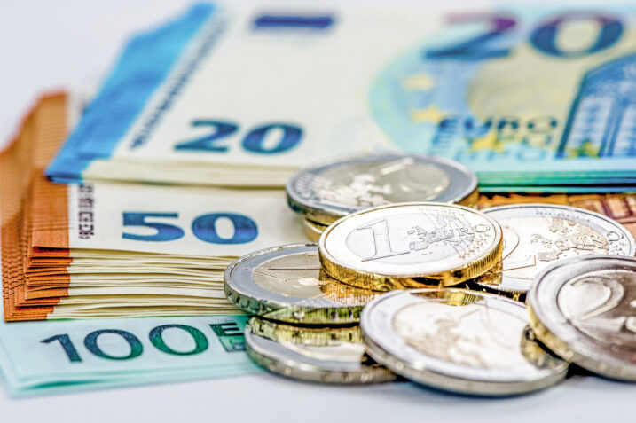 Come richiedere gli assegni familiari 2022 e qual'è la platea interessata