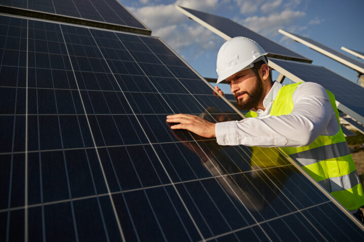 Fotovoltaico da balcone funziona? Ecco tutte le peculiarità ed i costi