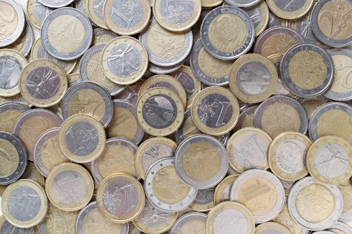 Scoperta zecca illegale di monete. Come riconoscerne una falsa