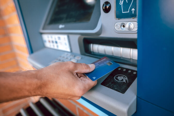 Pagamento bancomat: multe a partire da 30 euro per queste infrazioni