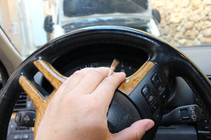 Questa infrazione stradale sembra banale ma può mandarti in carcere