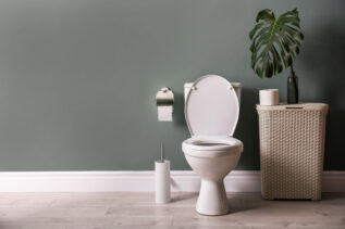 Pulire il WC? Ecco un trucco naturale ed efficace