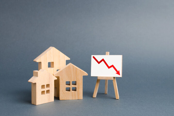 Investire: il mercato del mattone sta implodendo? cosa devi sapere