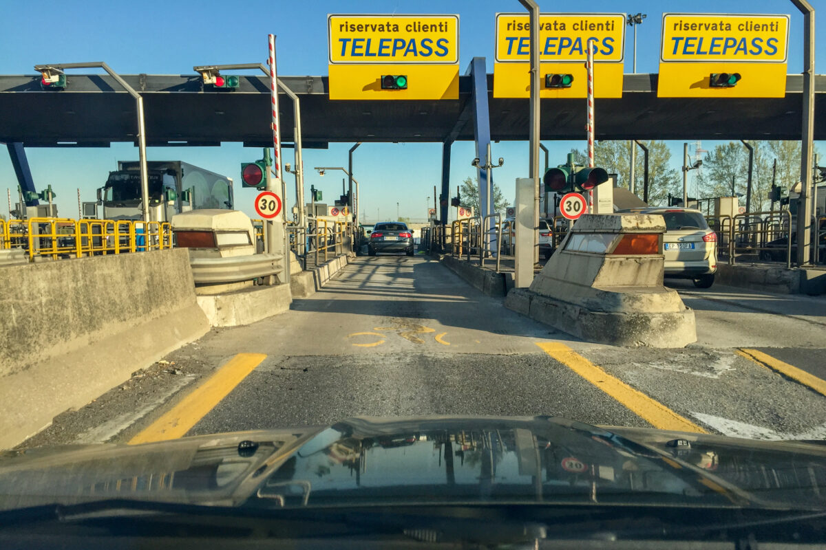 Telepass: è possibile adoperare il servizio su più targhe?