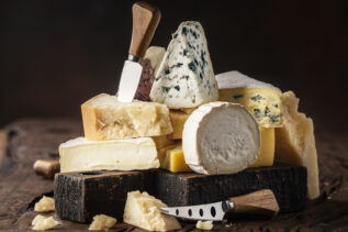Nuovo richiamo alimentare: lotto di famoso formaggio ritirato