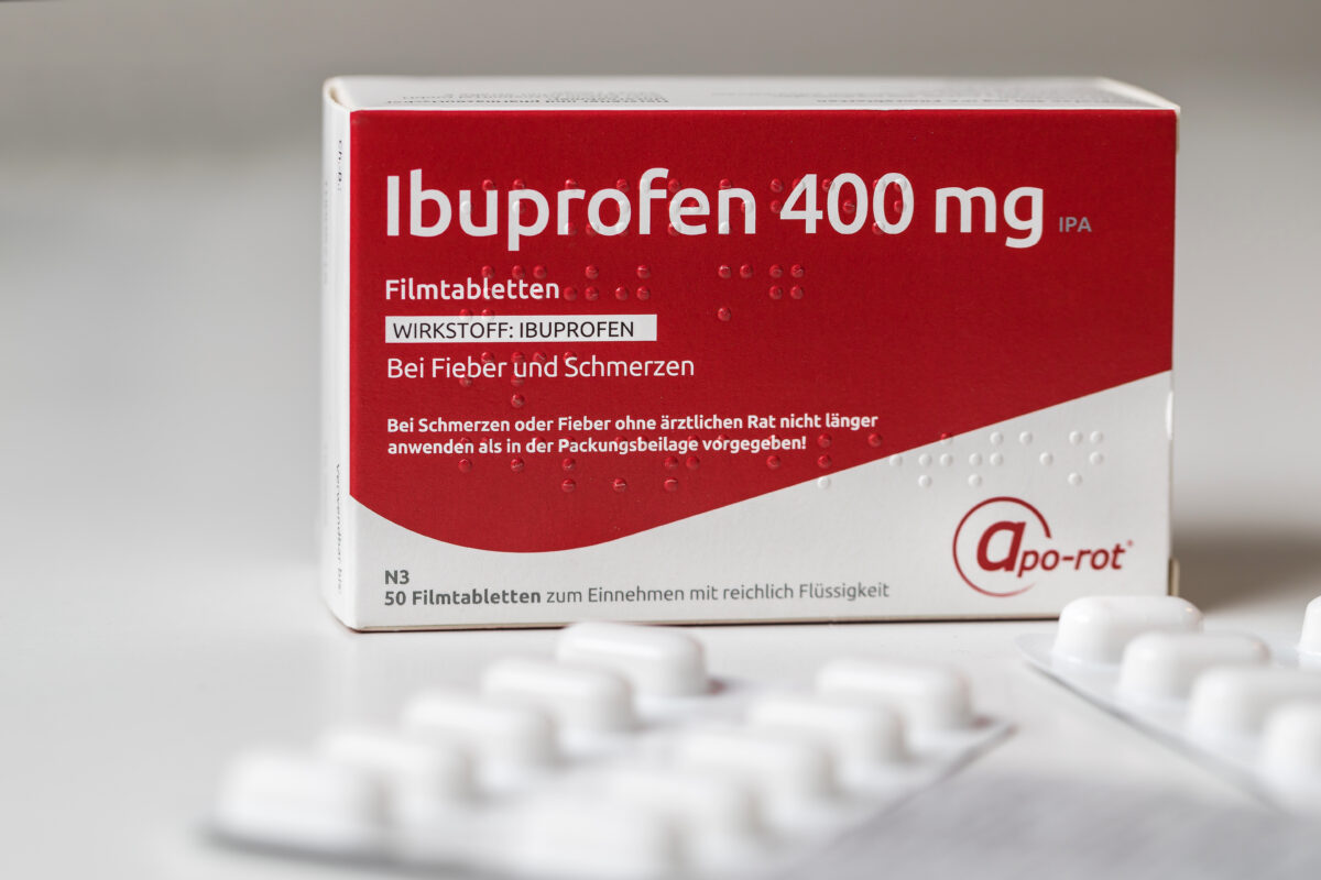 SOS Ibuprofene: non si trovano più medicinali nelle farmacie. Ecco perché