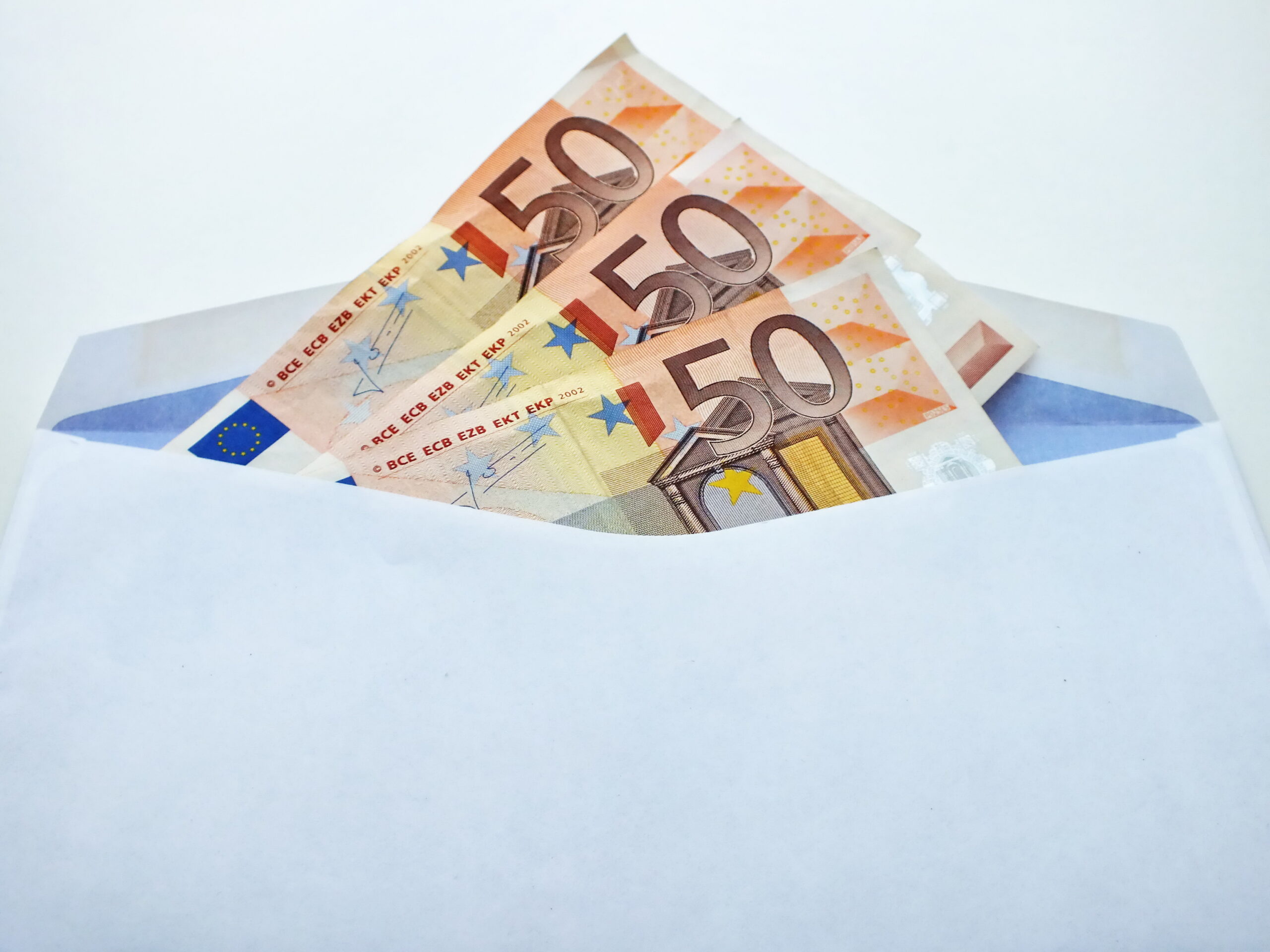 Bonus 150 euro a novembre per pensionati e lavoratori. I requisiti