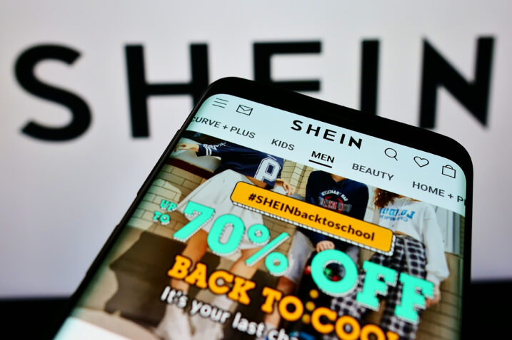 Sostanze tossiche sui vestiti di Shein: ecco il report di Greenpeace