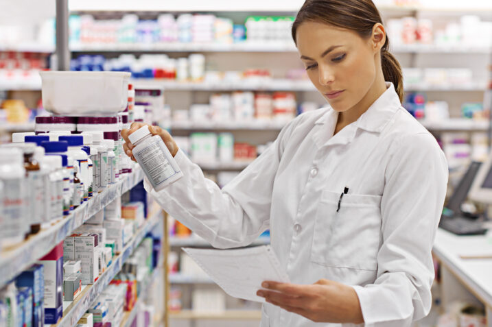Farmaci, la nuova lista di quelli che è meglio evitare. Pericolo effetti avversi