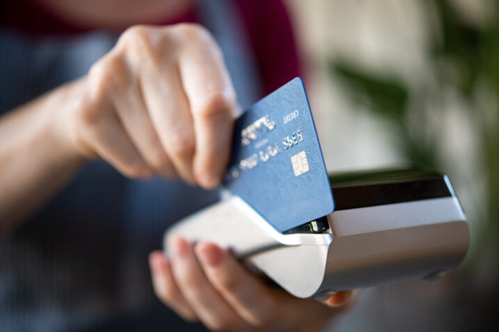 Carta di credito smagnetizzata? Ecco il trucco per provare a rimediare e come prevenire