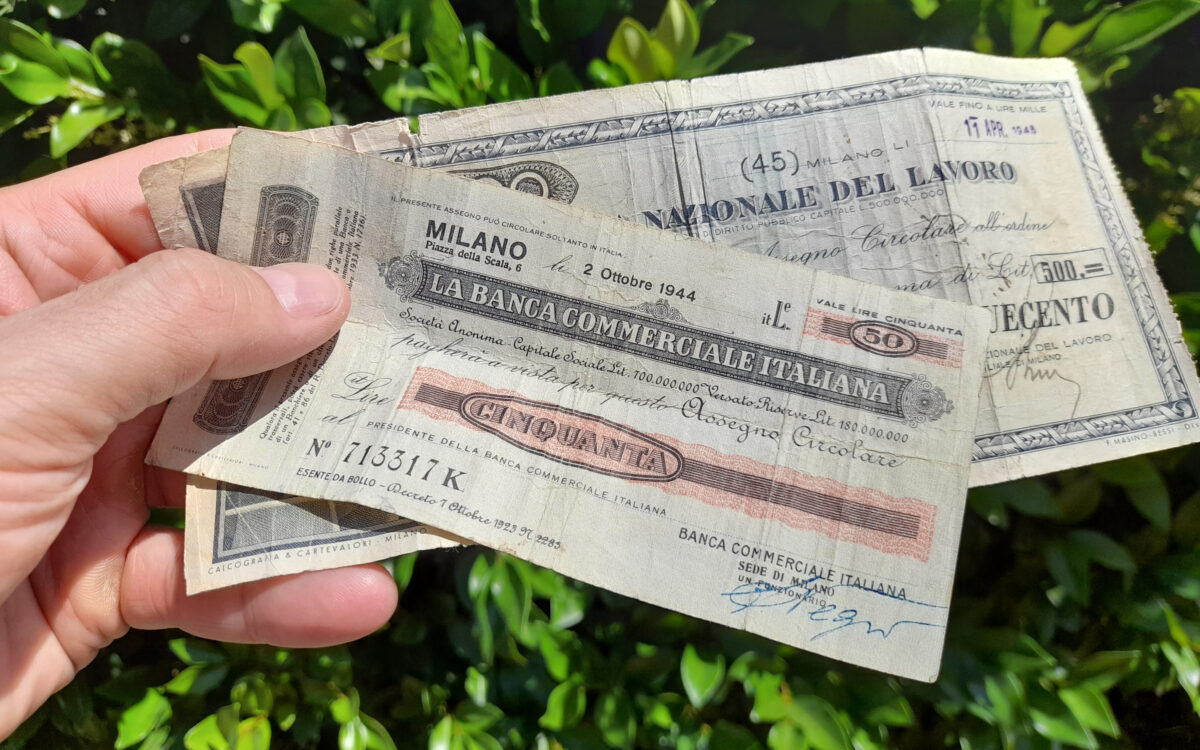Trova vecchio buono postale da 1000 lire, incredibile il suo valore