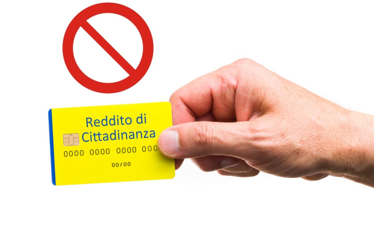 Stop al Reddito di Cittadinanza per queste persone: ecco le cause