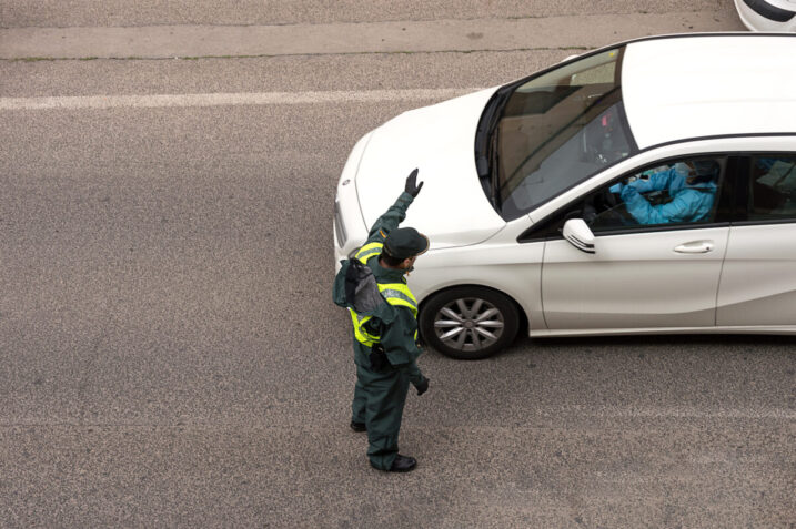 Intestazione dell'auto ad un altro soggetto: attenzione, si rischia parecchio