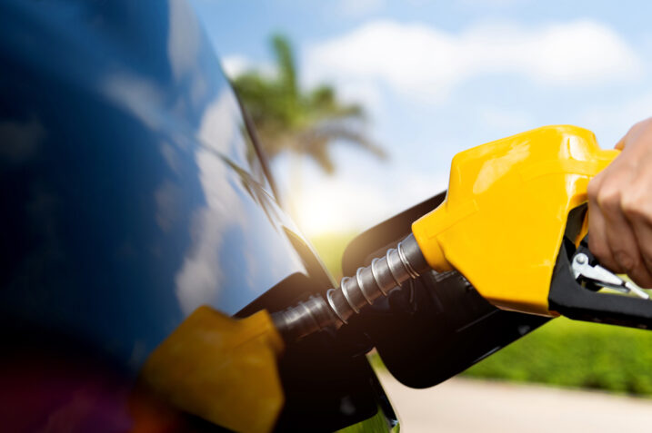 Nuovo bonus benzina 2023: come funziona e chi può averlo