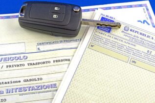 Fermo amministrativo auto: esistono casi in cui si può circolare?