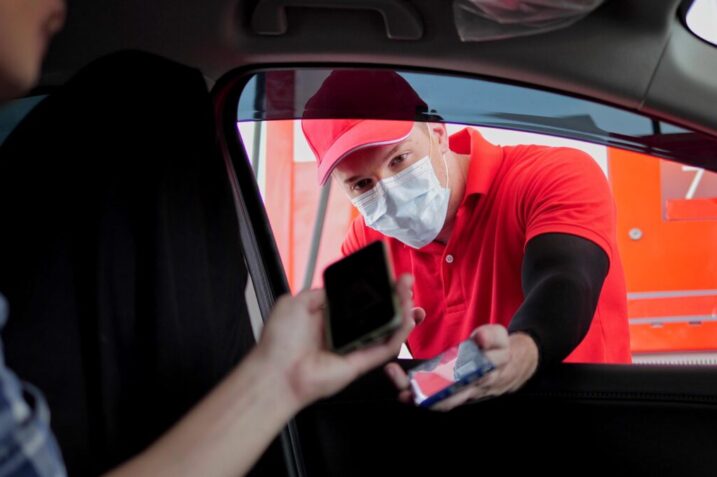 Carta Postepay: pochi conoscono questi vantaggi per i viaggiatori