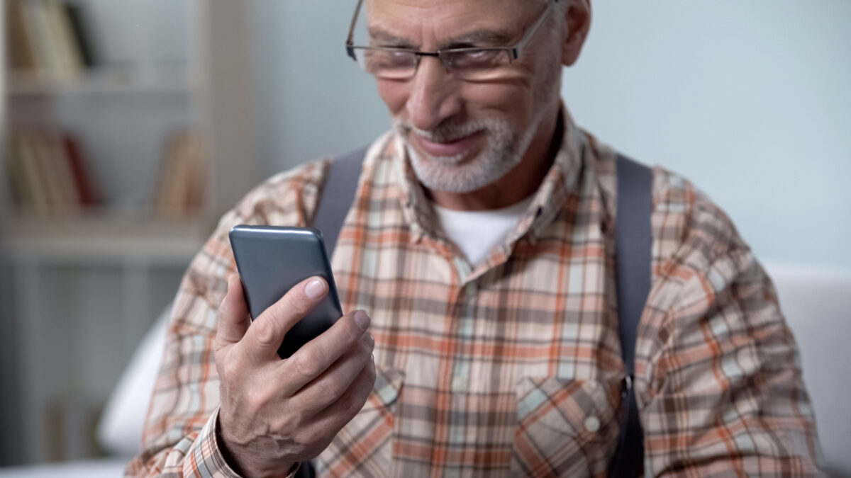 Tecnologia: ecco alcuni oggetti pazzeschi che possono aiutare le persone anziane