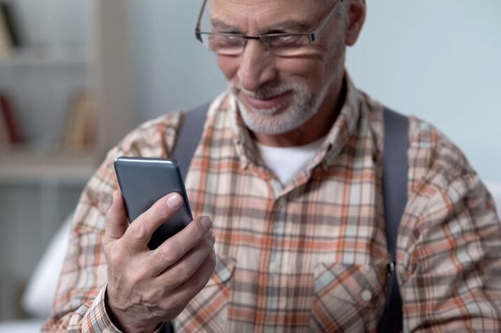 Tecnologia: ecco alcuni oggetti pazzeschi che possono aiutare le persone anziane