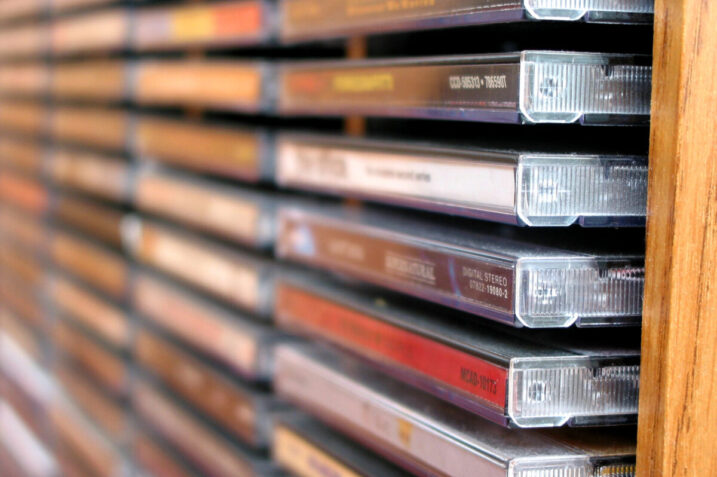 Vecchi CD musicali: ne hai uno così? Vale migliaia di euro