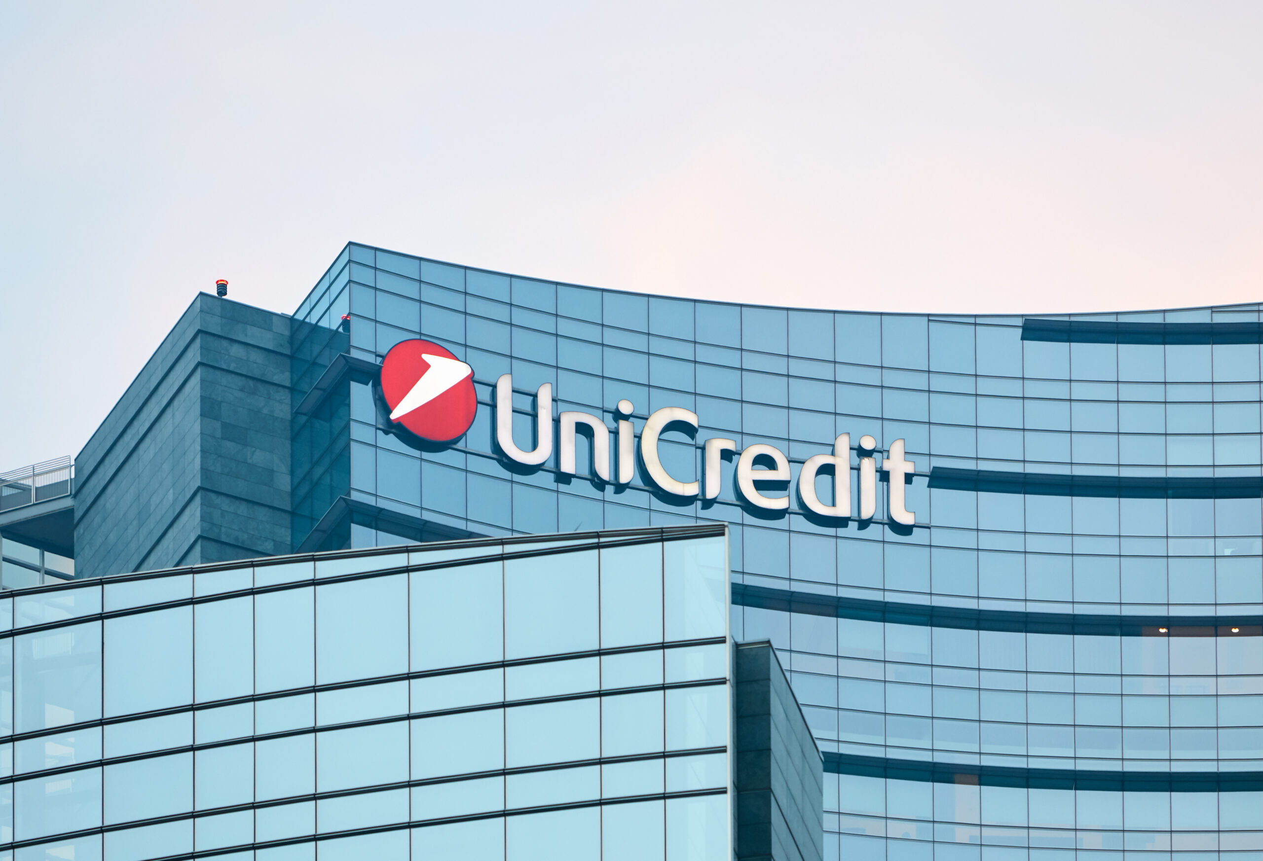 Investire: arriva l'interessante bond Unicredit retail con rendimento al 4,6% annuo